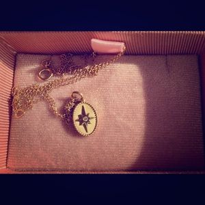 Stunning 10K gold star & diamond necklace